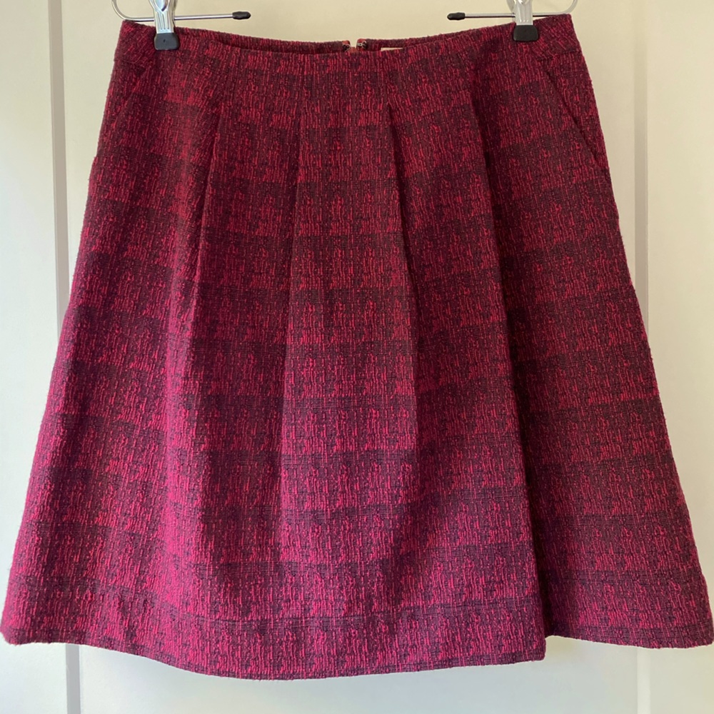 Banana Republic A-Line pleated skirt.